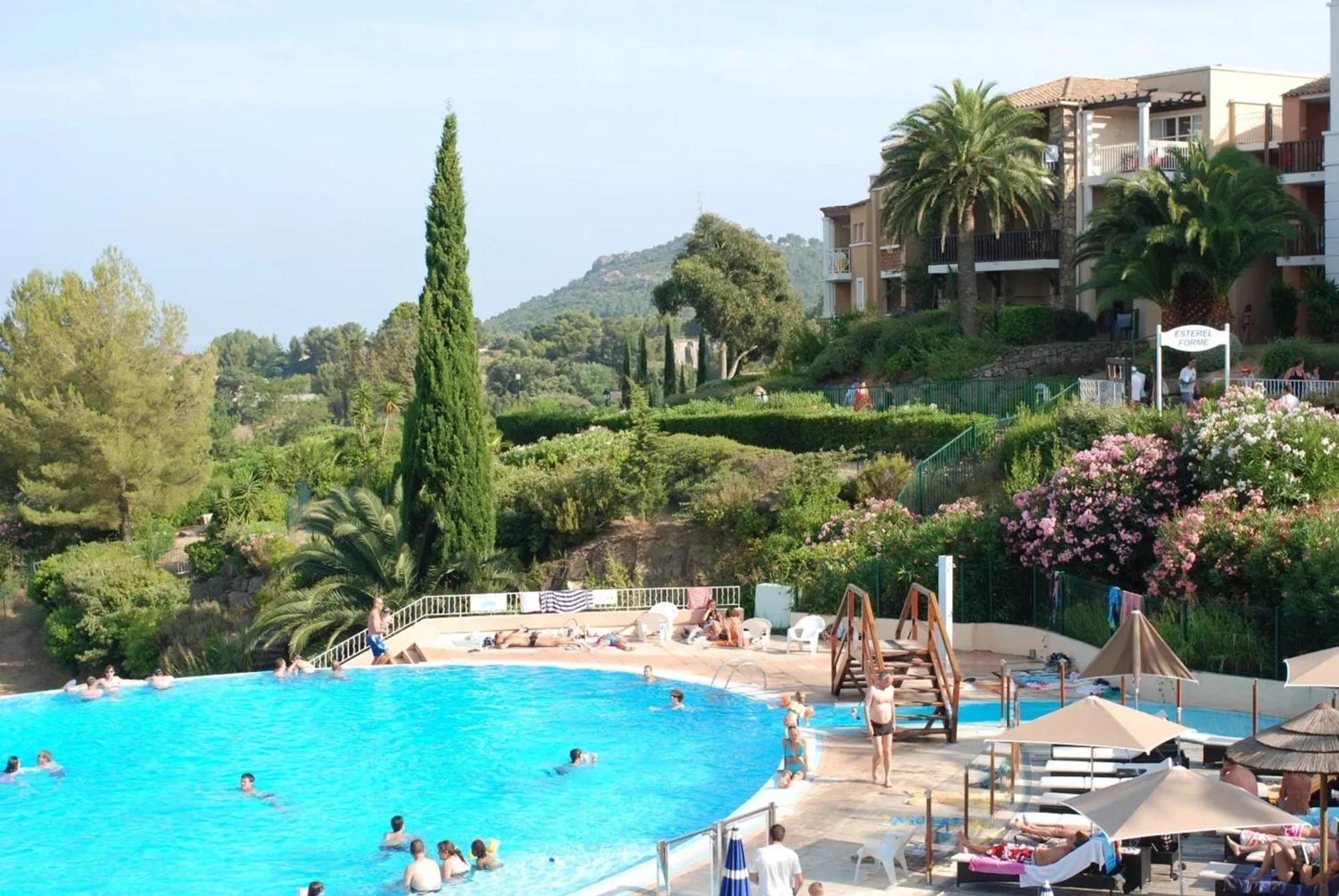 Appartement Familial Avec Vue Sur La Mer A Agay 40 M² + Piscine Saint-Raphaël Kültér fotó